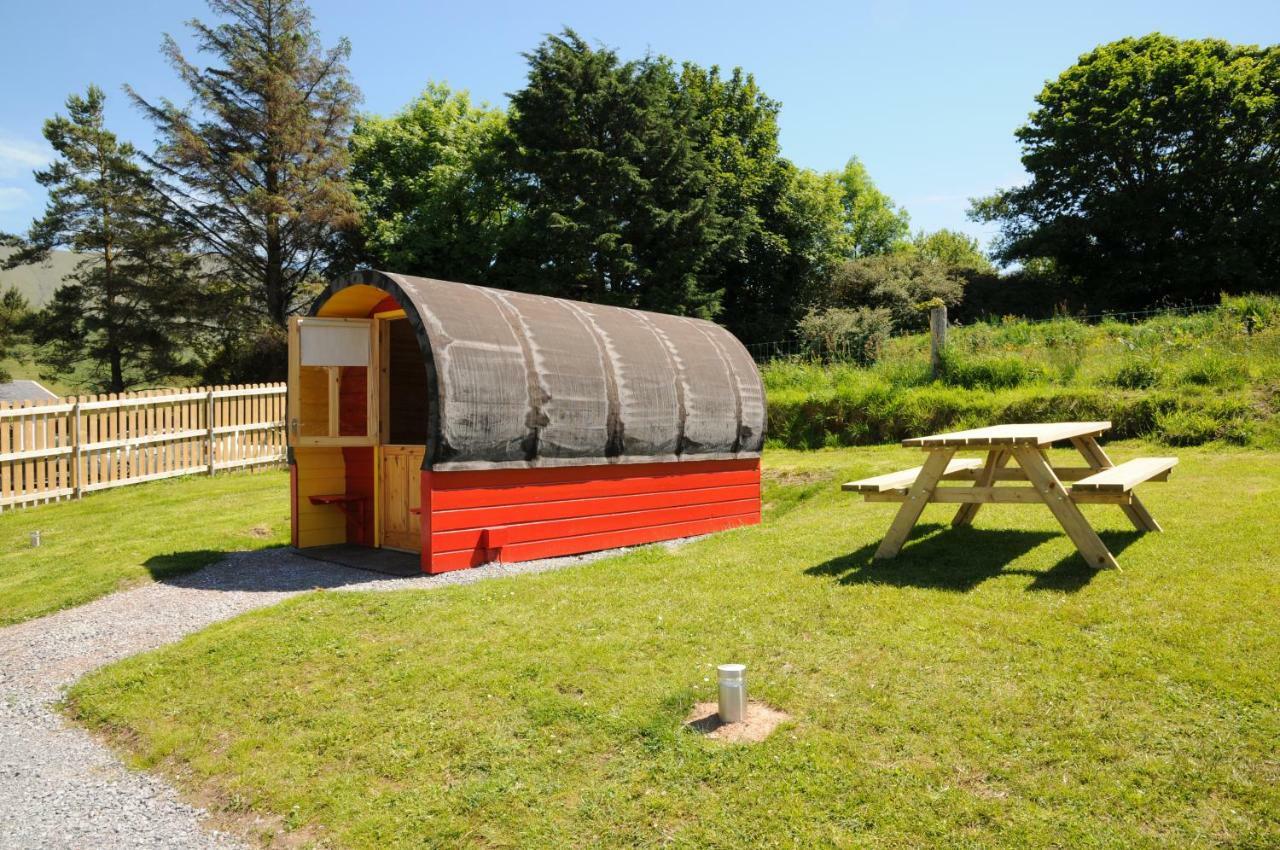 Coach Field Camp Hotel Exterior foto